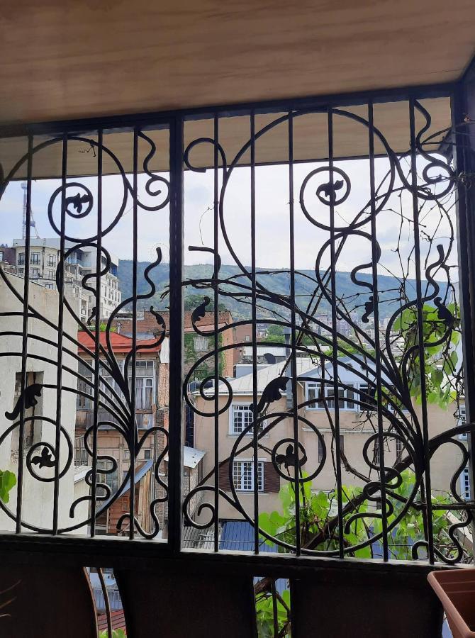 Tbilisi Philharmonia Apartment ภายนอก รูปภาพ