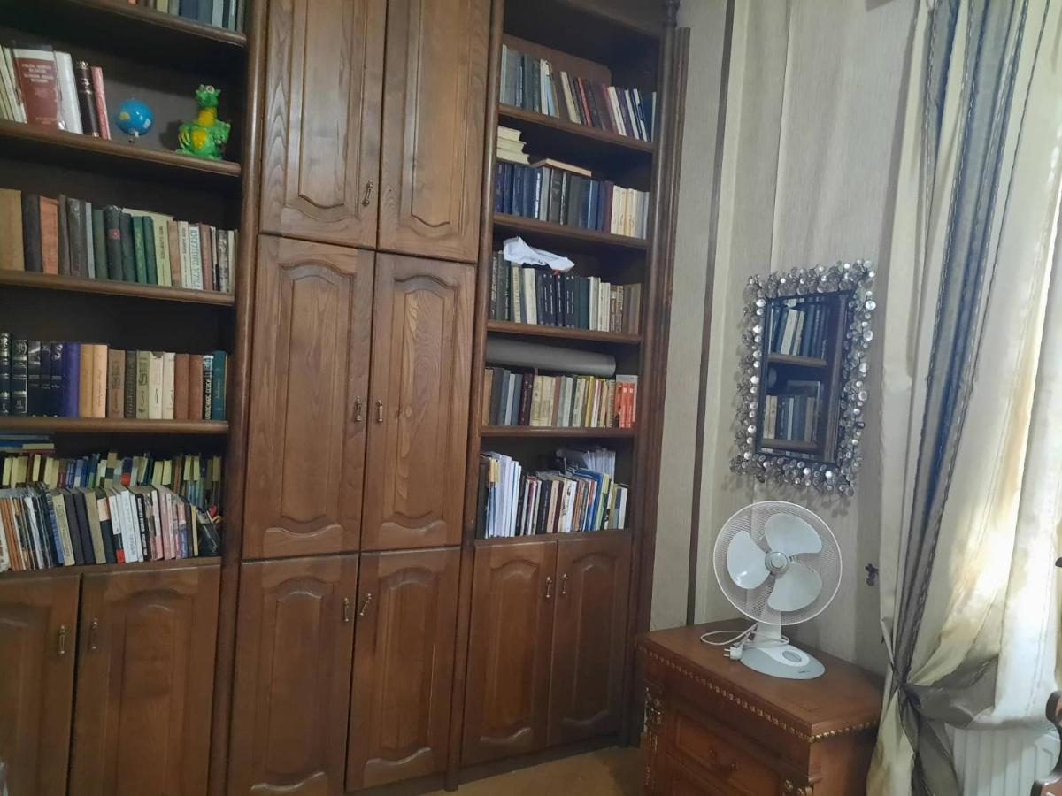 Tbilisi Philharmonia Apartment ภายนอก รูปภาพ