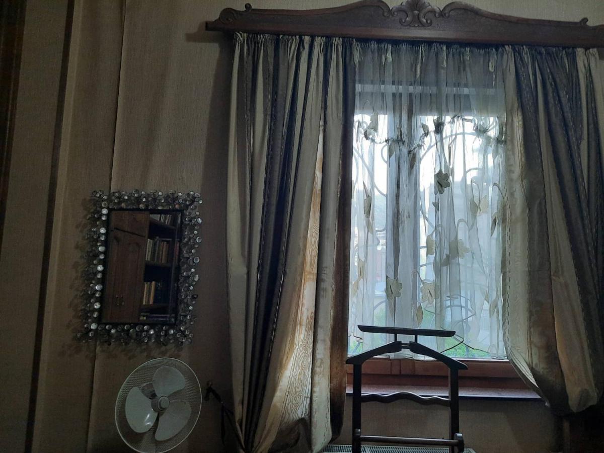Tbilisi Philharmonia Apartment ภายนอก รูปภาพ